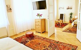 Supercentral Apartment